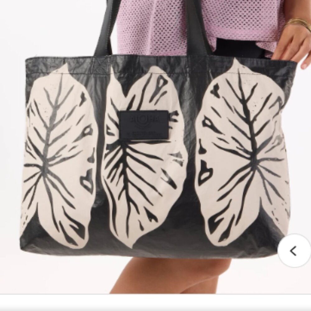 Aloha Collection  Holo Holo Kalo  NWT